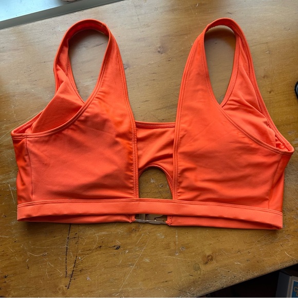 Sports Illustrated Cutout Bikini Top - Picture 5 of 8